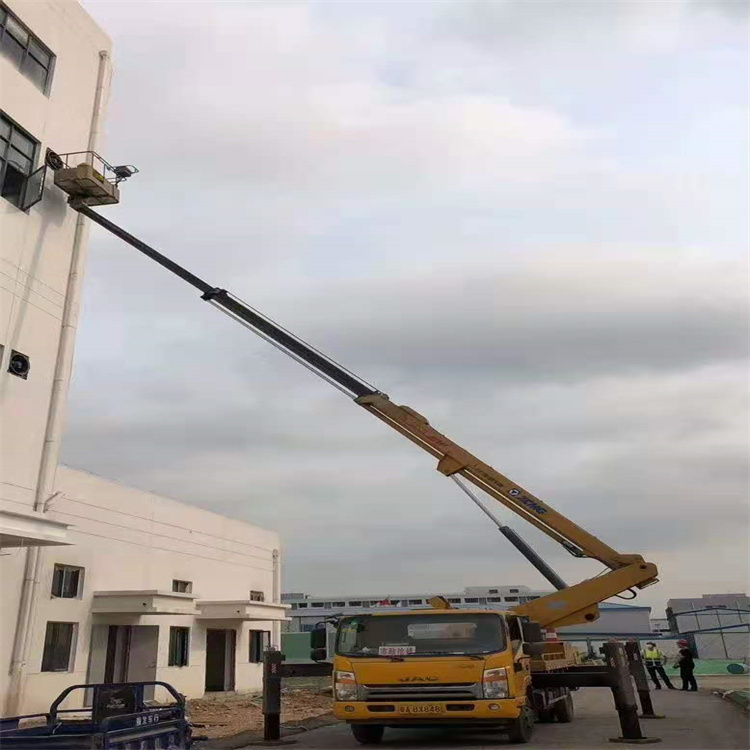 广水哪里有小型吊车出租的