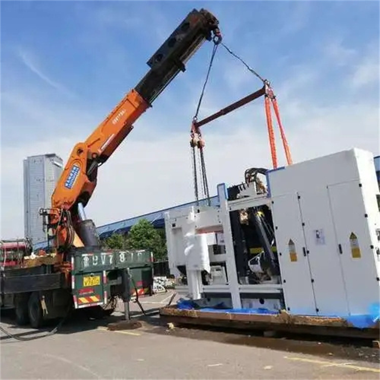 广水吊集装箱的吊车电话